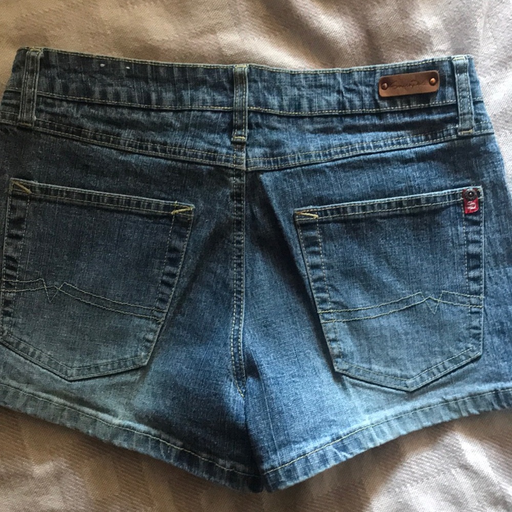 Shorts 🩳 - Picture 2 of 2